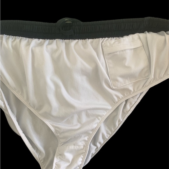 L Nike Black Fit Dry Shorts - Picture 4 of 4